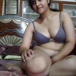 desi saree bra remove selfie image