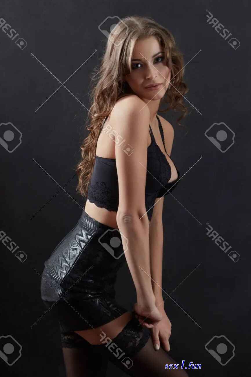 girl undress and saariya sl
