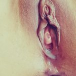 mia oriental pussy leak