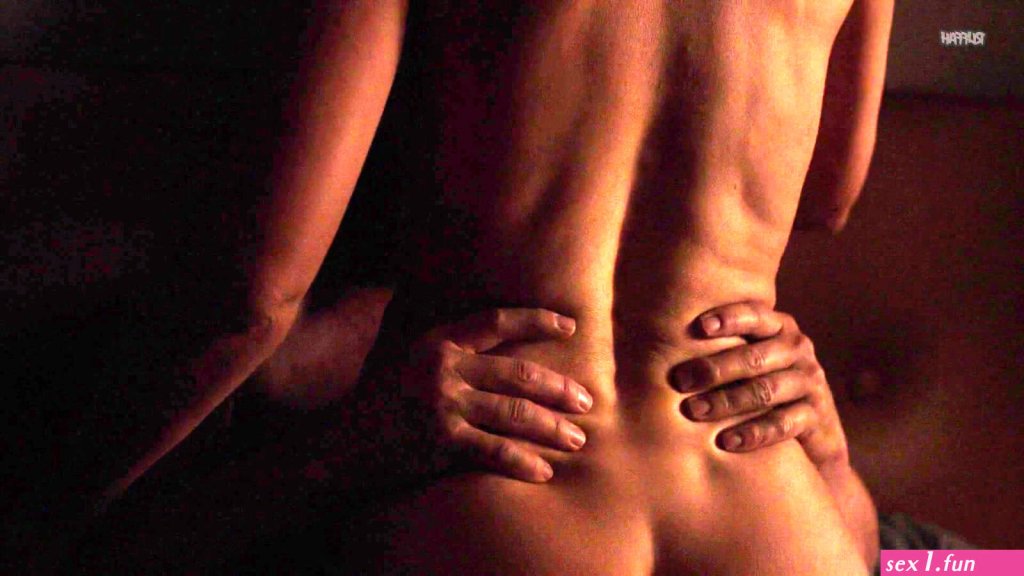 laura-durn-nude.jpg