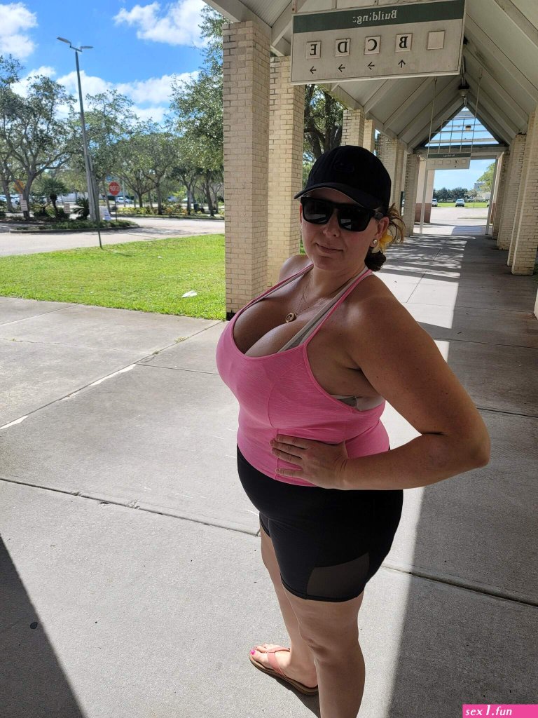busty-milf-big-boobs.jpg