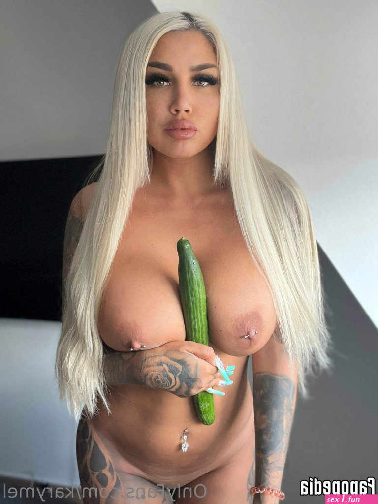 samantona-nude.jpg