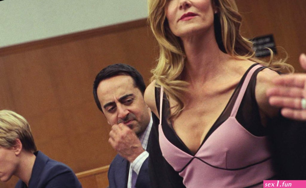 Lara-dern-nude.jpg