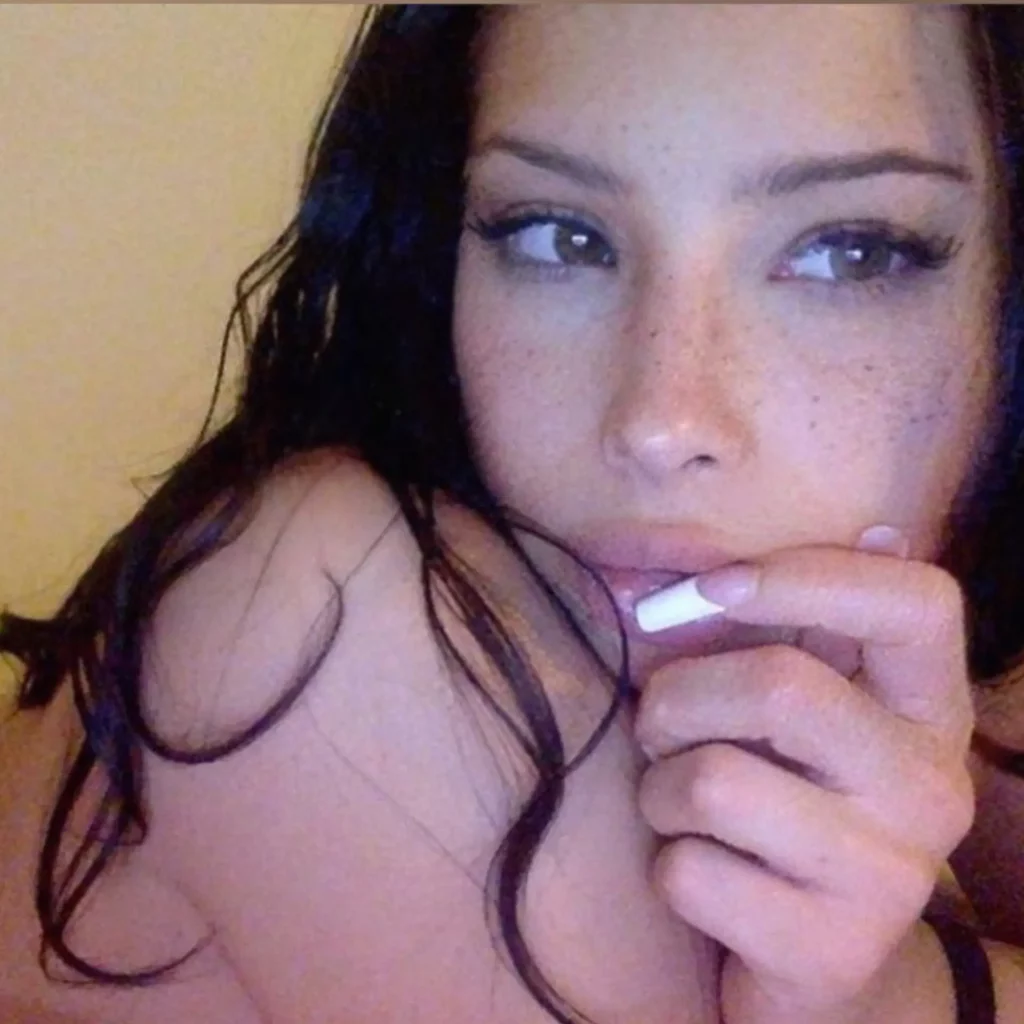 blushingblooms-onlyfans-leaked.webp