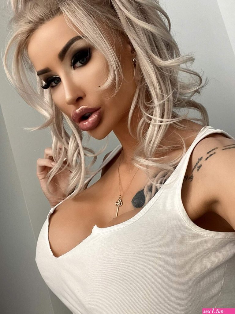 paulinajcandy-onlyfans-leakes.jpg